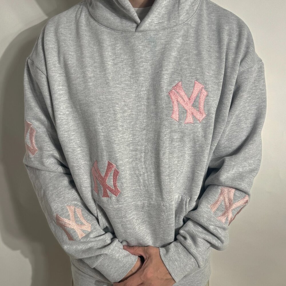 New York Yankee 5 spot Hoodie gray with pink